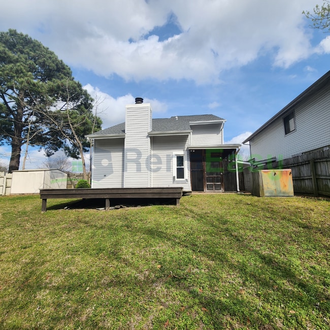 Building Photo - 5340 Chatham Lake Dr