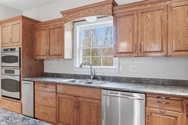 Building Photo - 14116 Spruce Ave