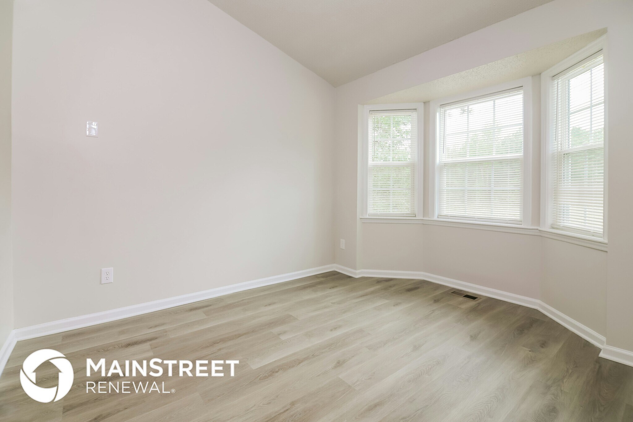 Building Photo - 5201 Pronghorn Ln