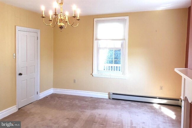 Building Photo - 172 Street Rd