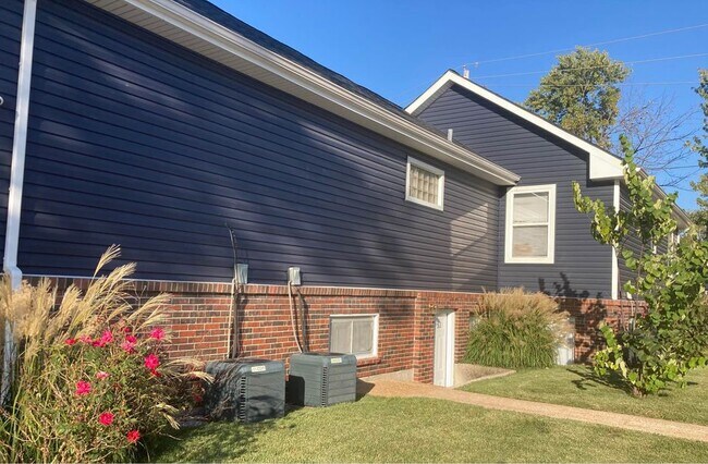 Building Photo - 801 Butler Ct