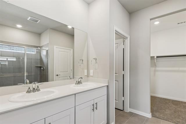 Building Photo - 716 Caraway Dr