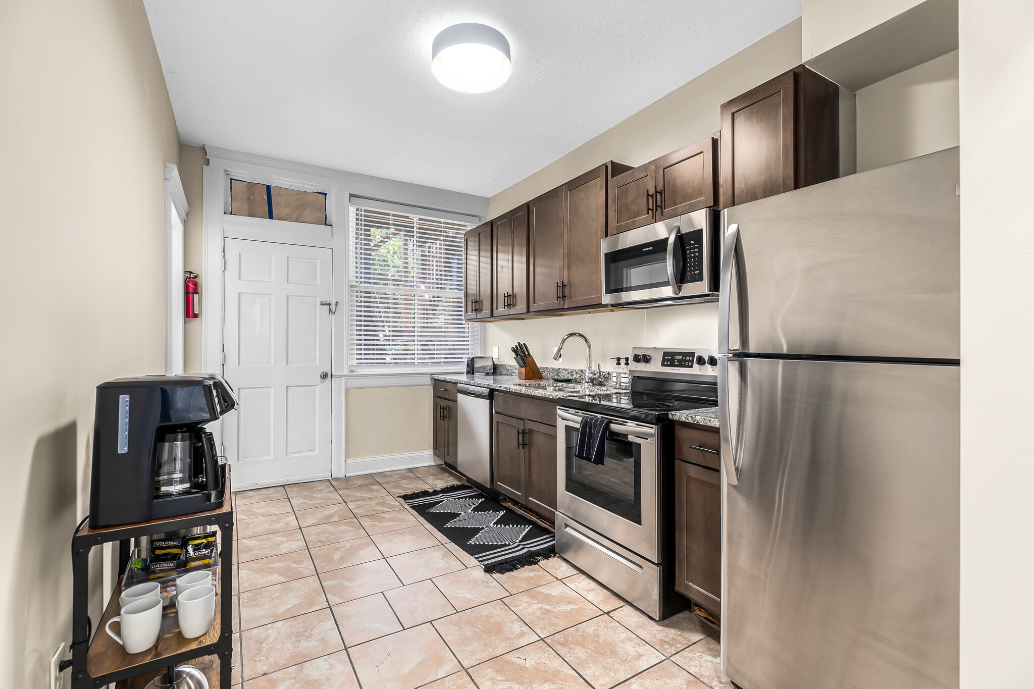 Building Photo - 3402 Brush St