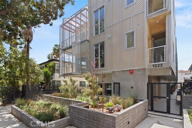 Building Photo - 1223 Hayworth Ave