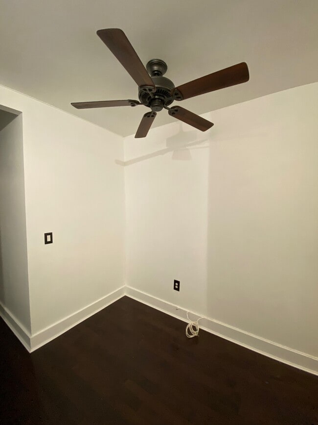 Kitchen - 184 Hull St