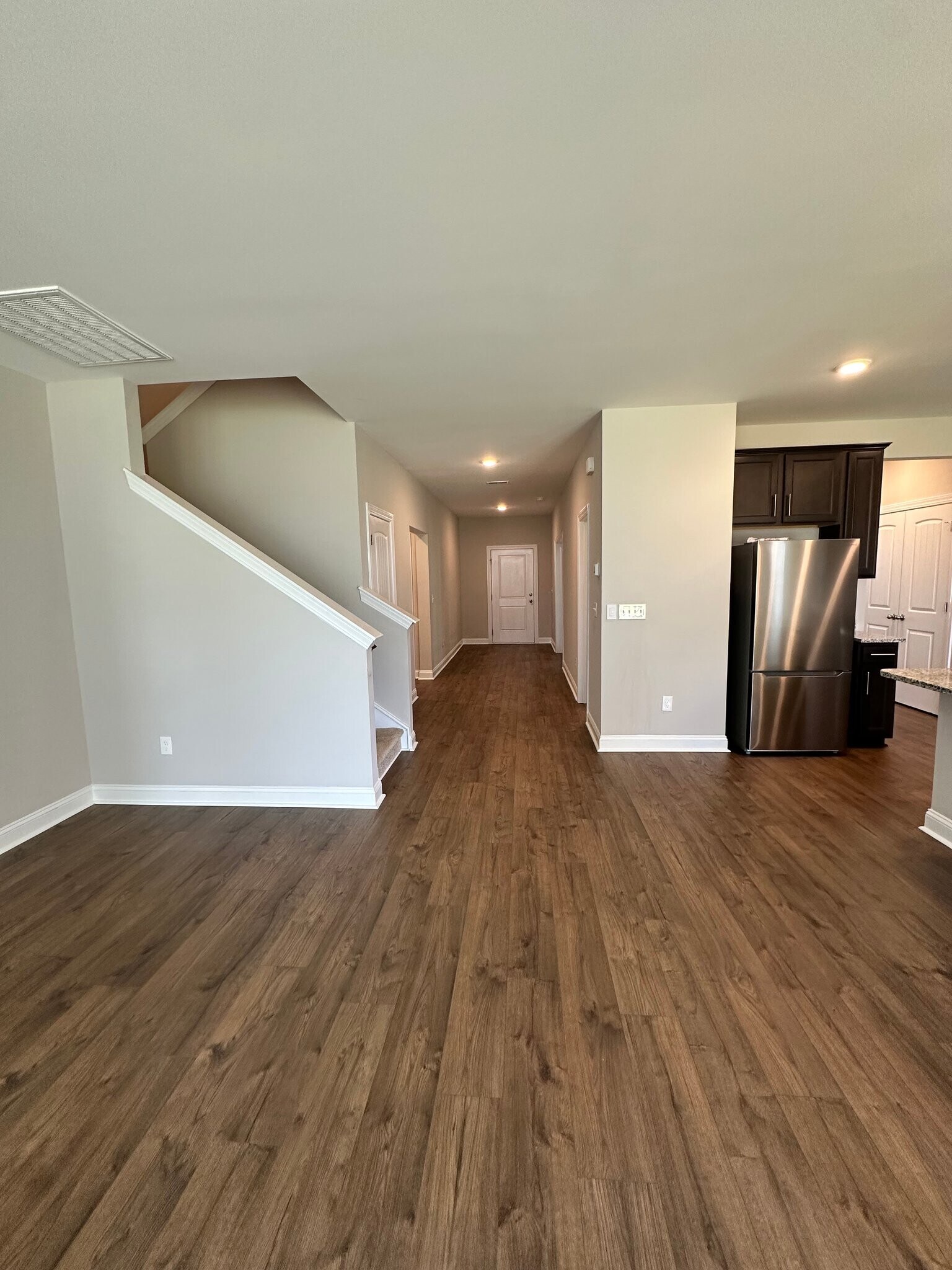 Building Photo - 686 Oyster Dr