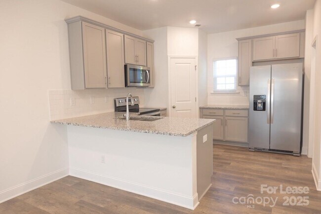 Building Photo - 3018 Butler Hl Dr