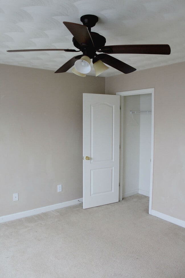 Building Photo - Beautiful 2 bed/2.5 bath condo in Witchduc...