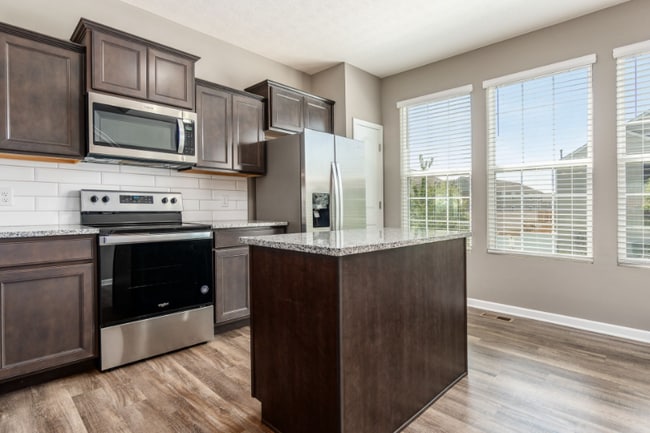 Building Photo - 280 Autumn Ridge Cir