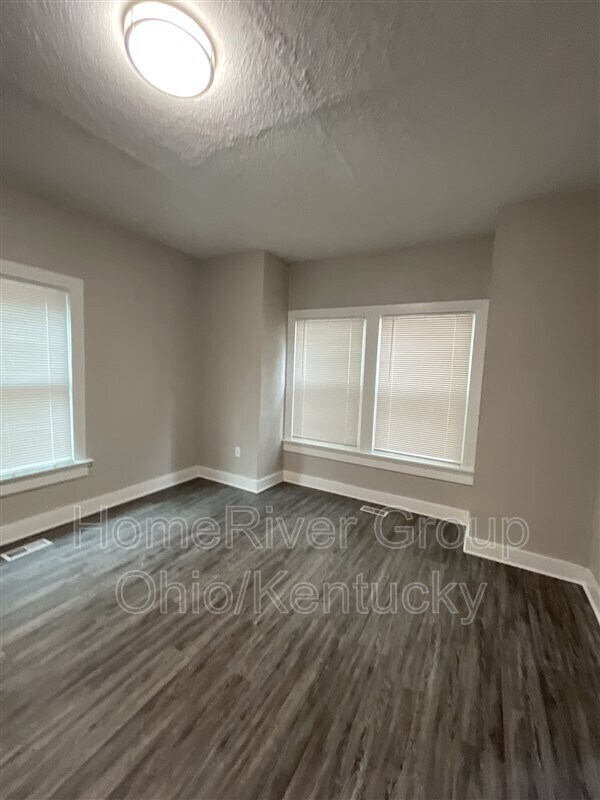 Building Photo - 1251 Phillips Ave