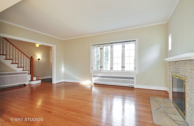 Building Photo - 920 Juniper Rd