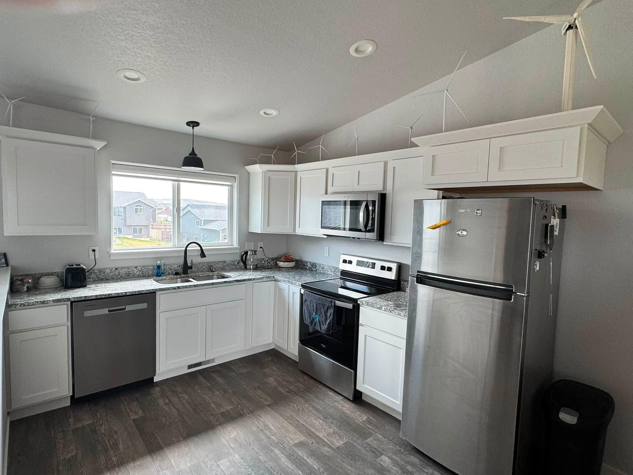 Building Photo - 1208 Kenai Dr