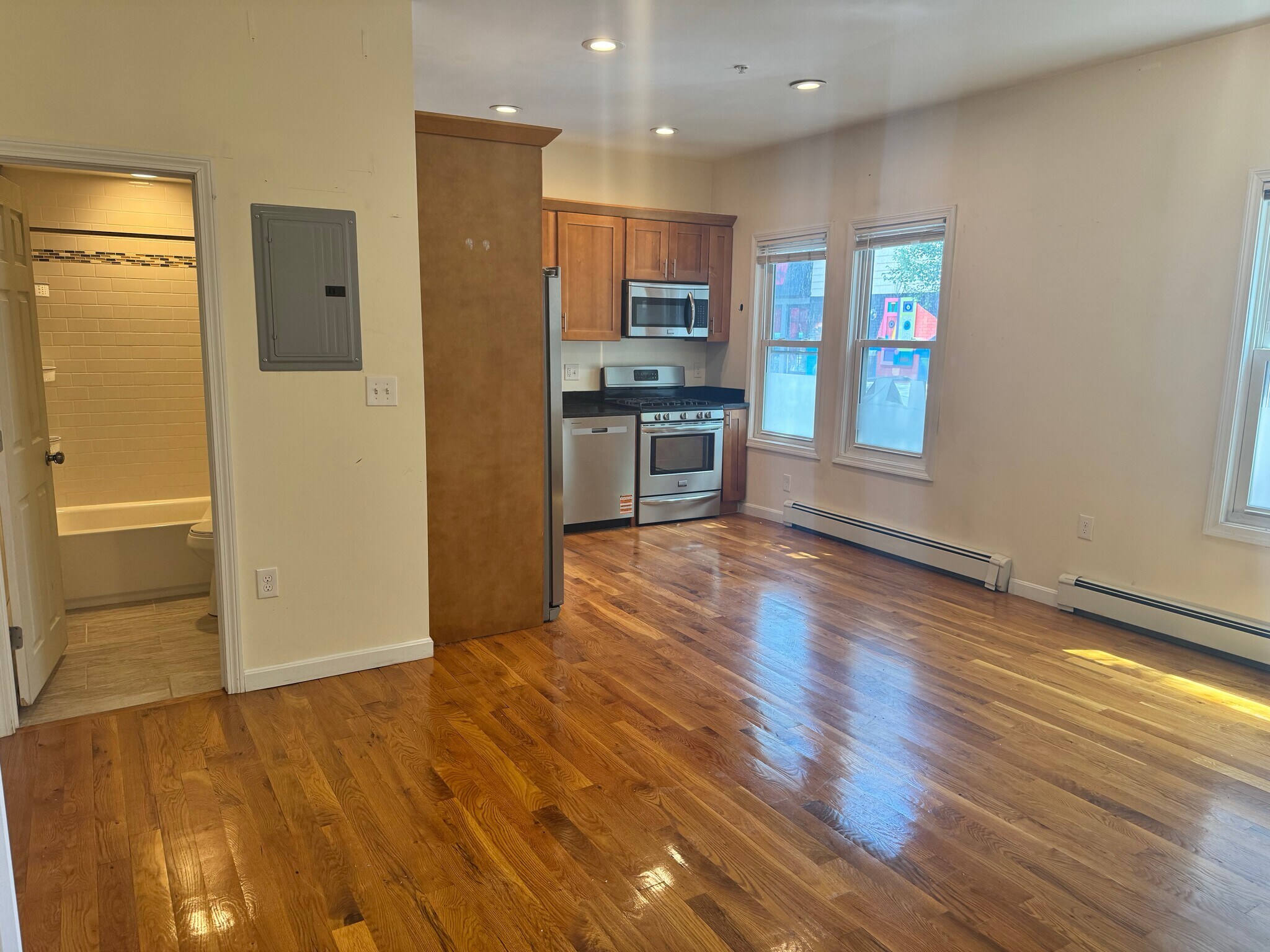 Building Photo - 81 Tremont St