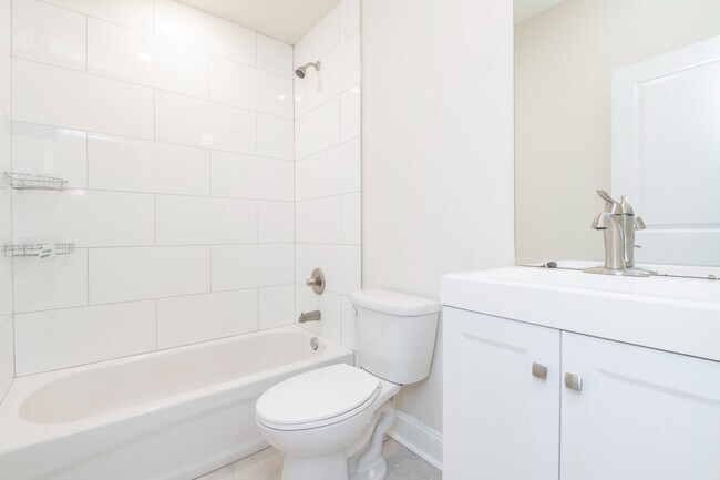 Building Photo - 1825 N Bouvier St