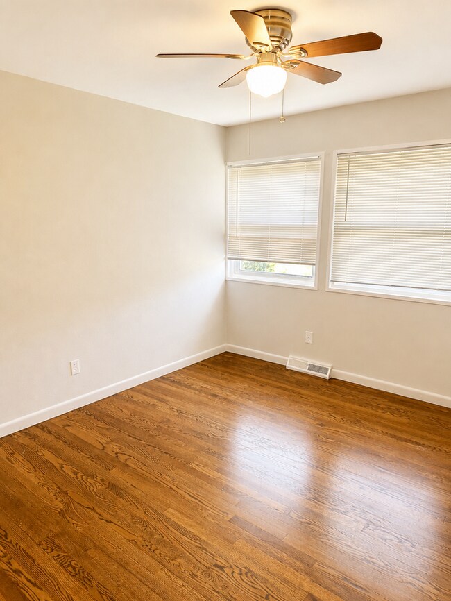 Building Photo - 10933 Brookings Dr