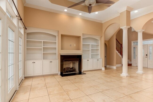 Building Photo - 205 Utopiate Ct