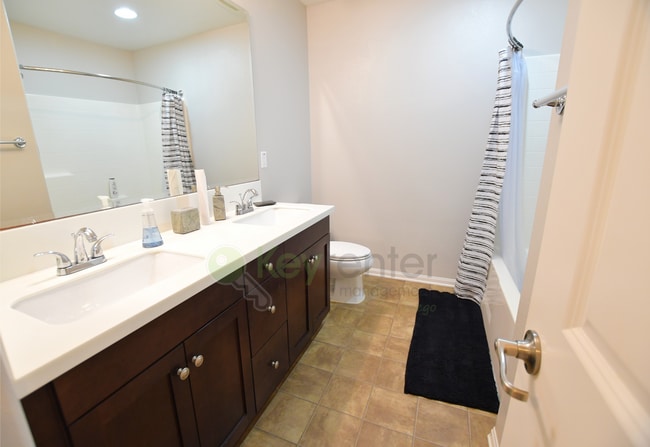 Building Photo - Chula Vista, Seaview Terrace Community | C...