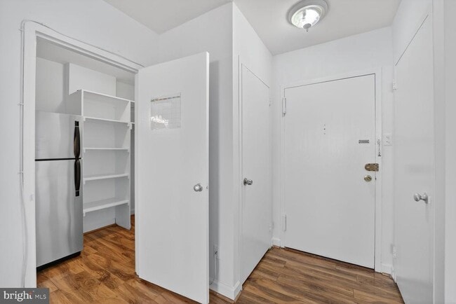 Building Photo - 1021 Arlington Blvd