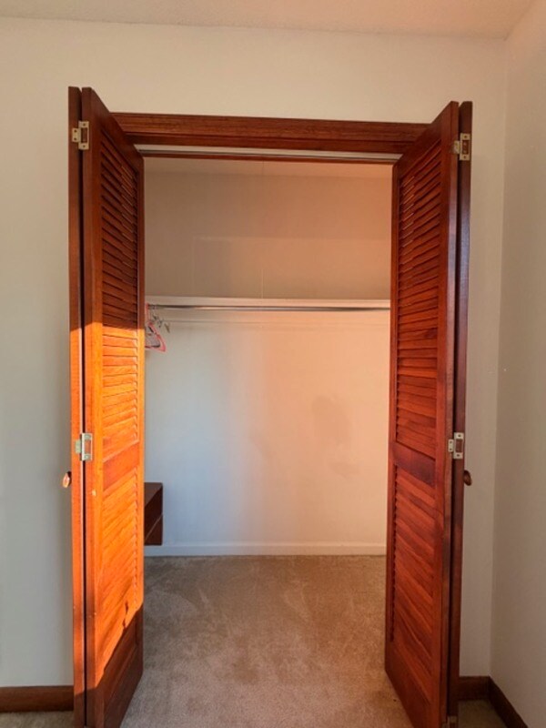 Building Photo - 250 Running Deer Rd