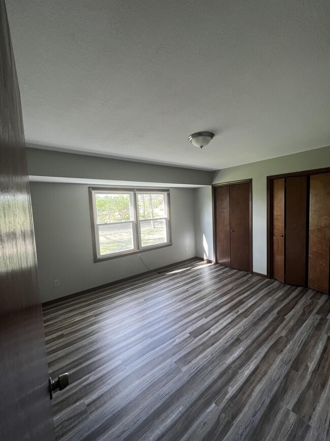 Building Photo - 2834 SE Glenside Ct