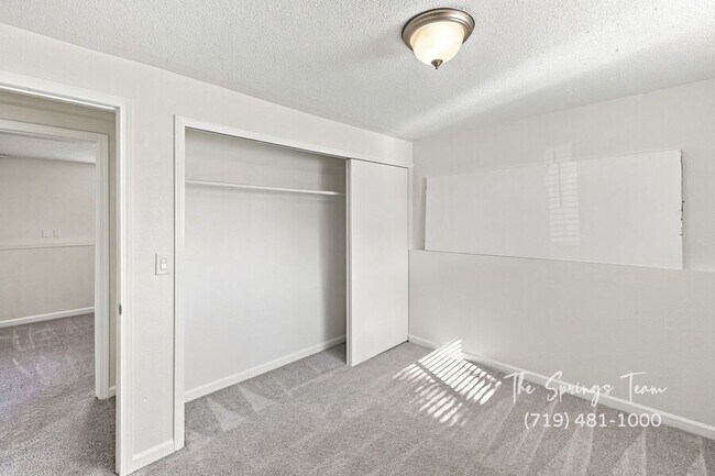 Building Photo - 1495 Prado Dr