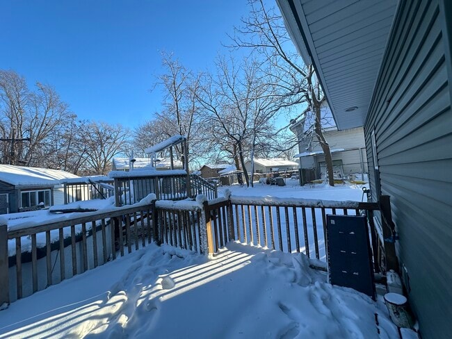 Building Photo - 33351 N Park St