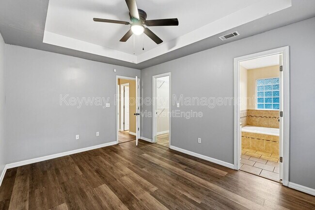 Building Photo - 3013 Heron Ct