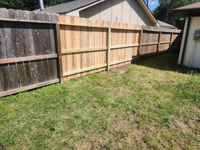 Building Photo - 22310 Goldstone Dr