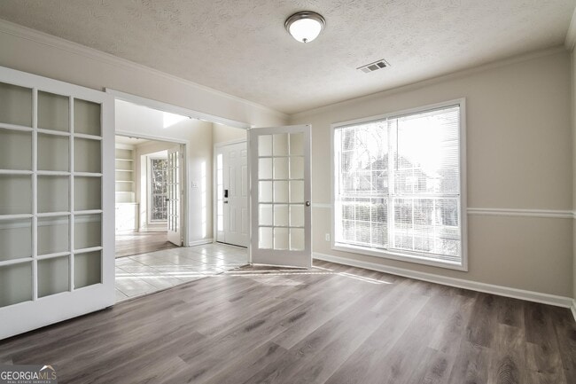 Building Photo - 742 Riverlanding Dr