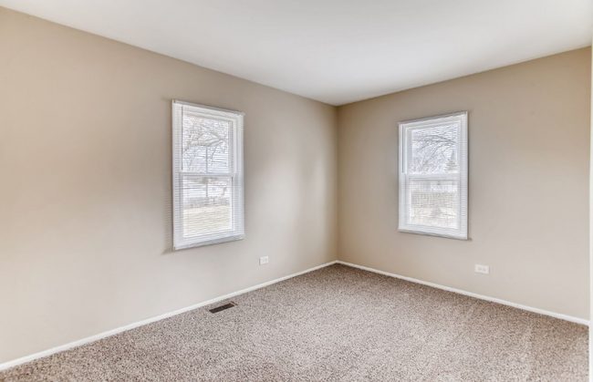 Primary Photo - 1380 Alberta Ct