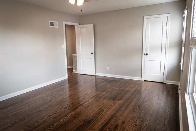 Building Photo - RockhillR6512