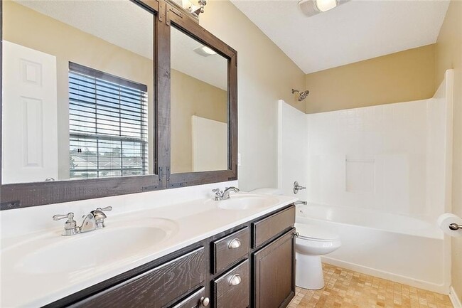 Building Photo - 1017 Palmetto Ct