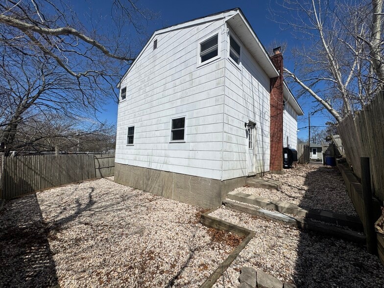 Building Photo - 40 Whitestone Rd