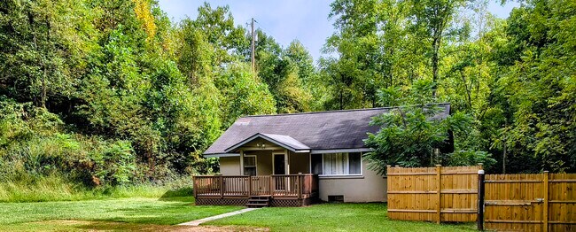 Building Photo - 163 Reeves Cove Rd