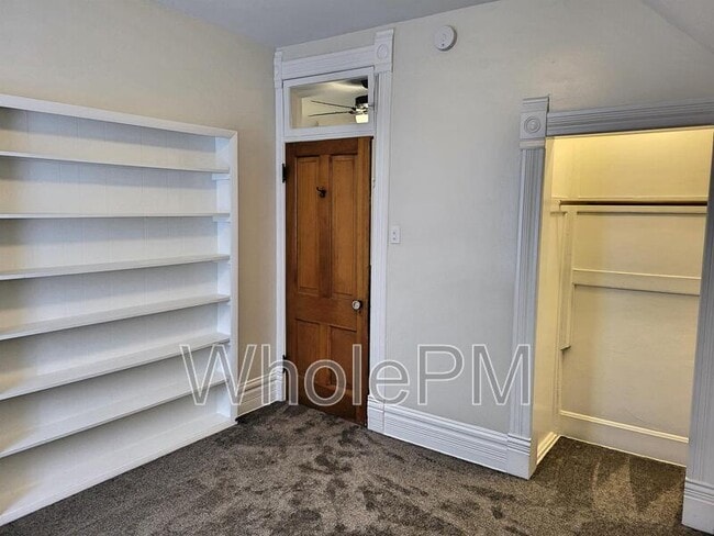 Building Photo - 721 Elati St