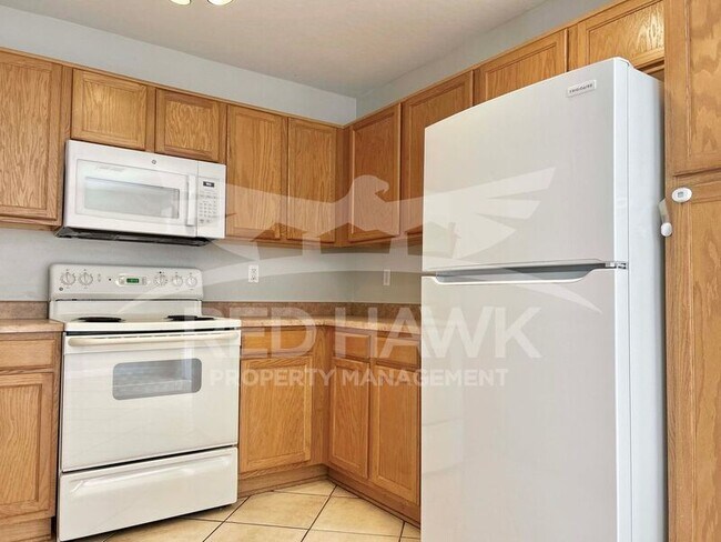 Building Photo - 2701 E Bagdad Rd