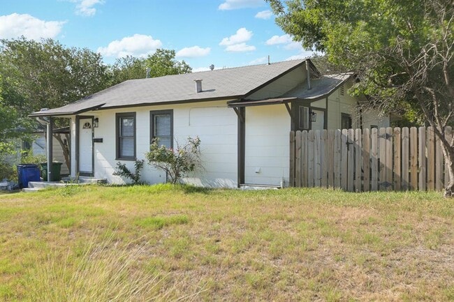 Building Photo - 309 Buhler Dr