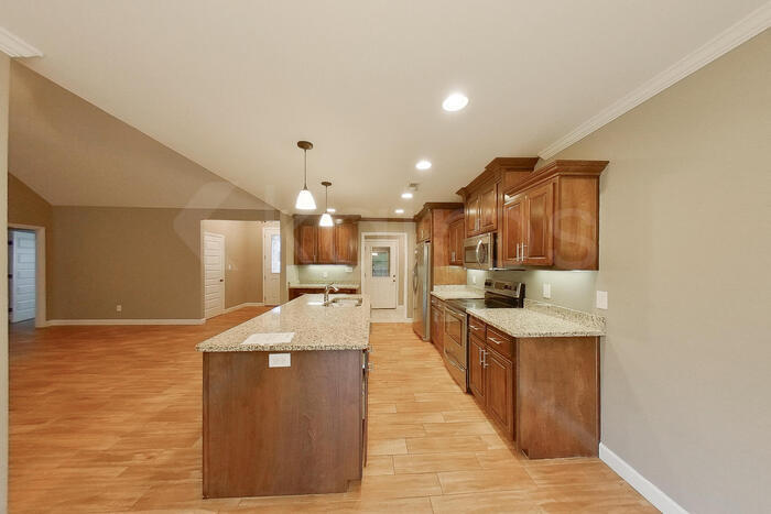 Building Photo - 94 Old Orchard Rd