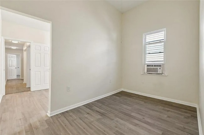 Building Photo - 1508 Spain St