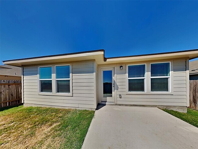 Building Photo - 5105 Sidesaddle Dr