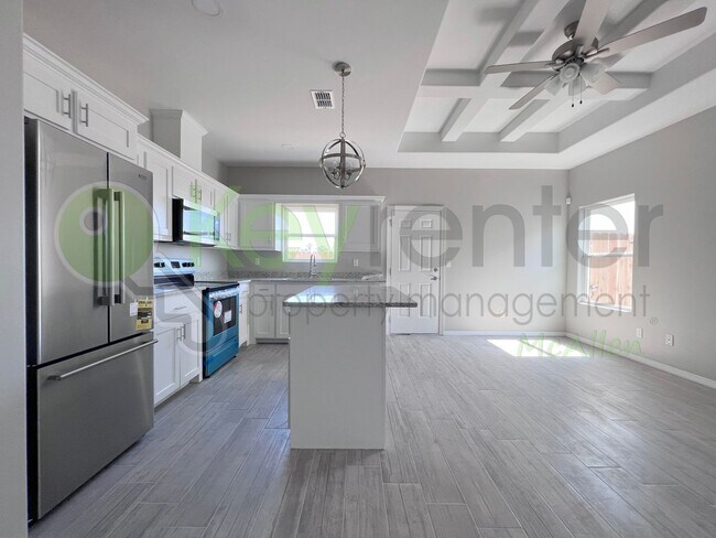 Building Photo - 1812 Redbud Ln
