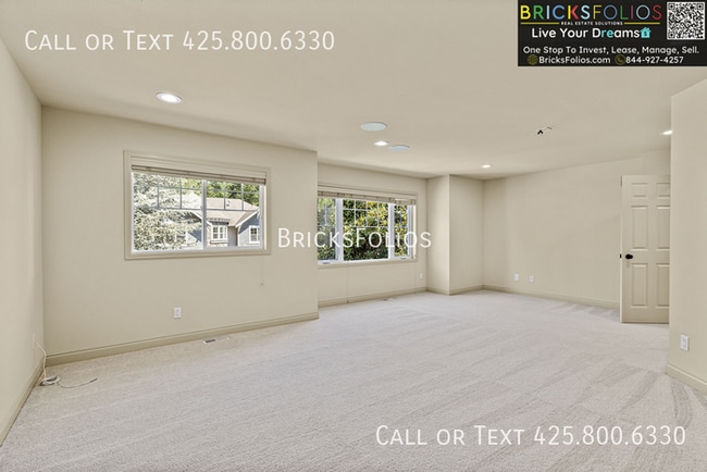 Building Photo - Redmond Ridge Luxury Living | East-Facing Murray Franklyn Gem