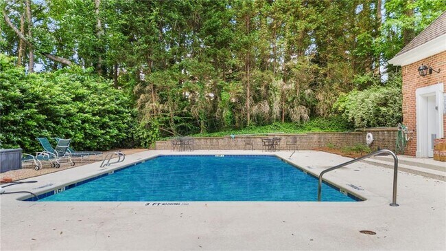 Building Photo - 3532 Paces Pl NW