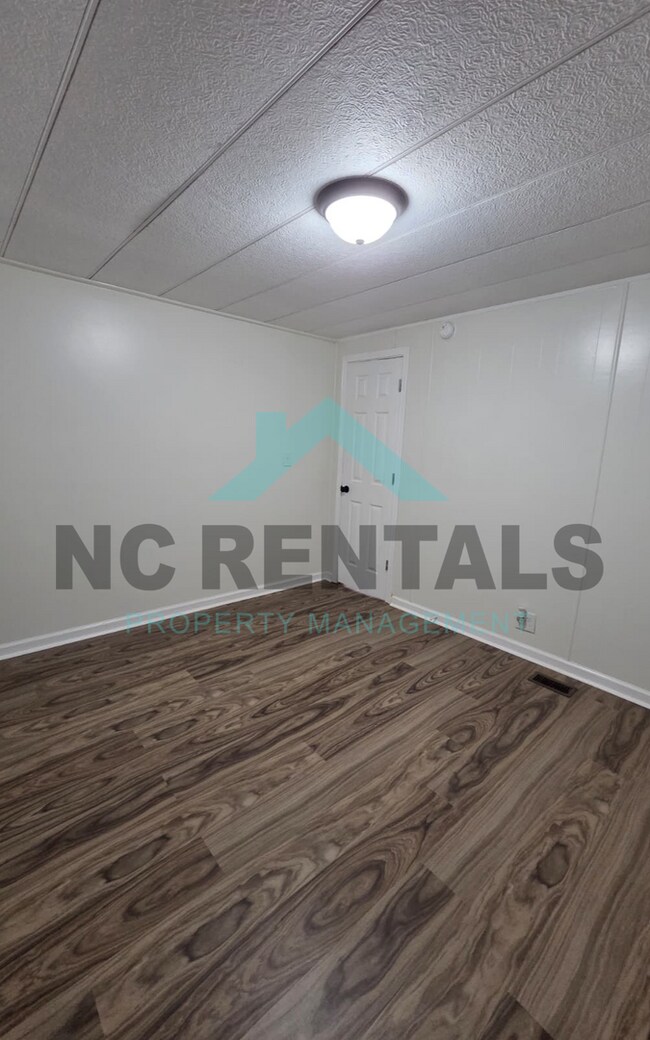 Building Photo - 7100 Tipton Dr