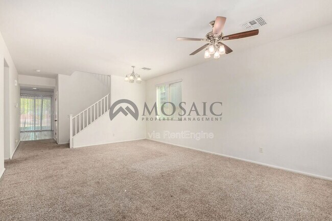 Building Photo - 904 E Euclid Ave