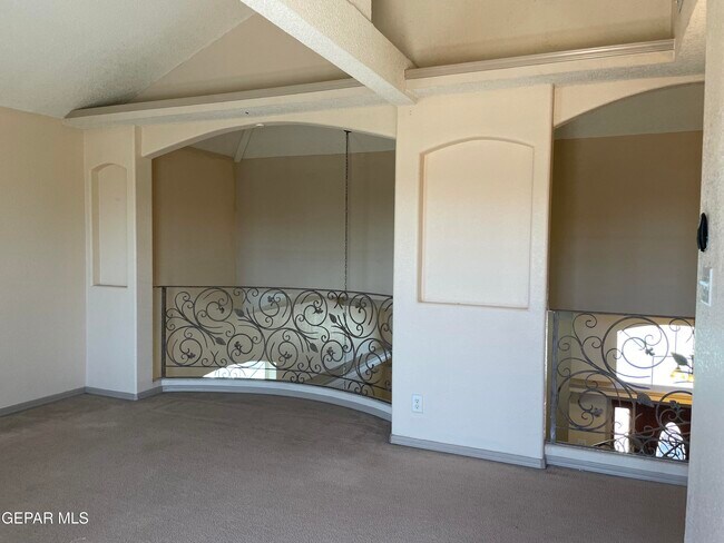 Building Photo - 12828 Tierra Ayala Dr