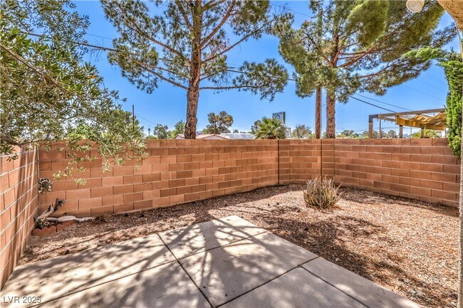 Building Photo - 1452 Rothwell Ct