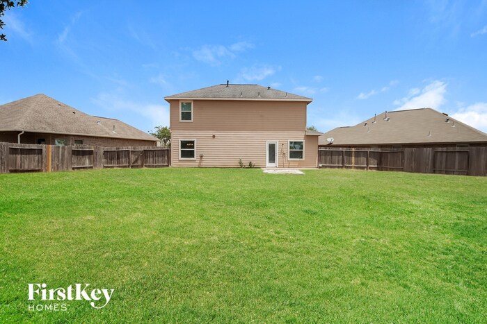 Building Photo - 320 Country Crossing Cir