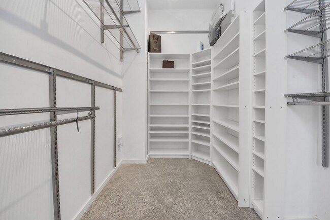 Building Photo - 6519 Durford St