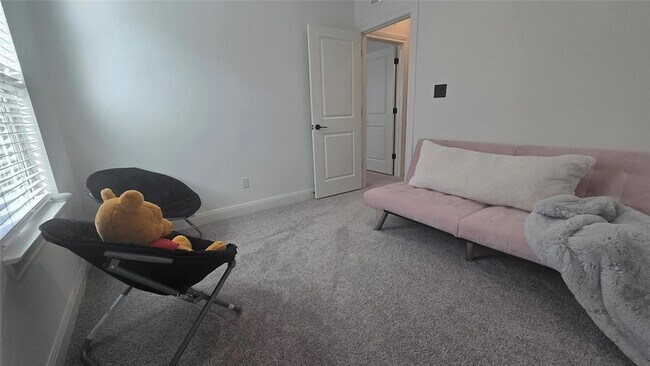 Building Photo - 125 Raleigh Dr